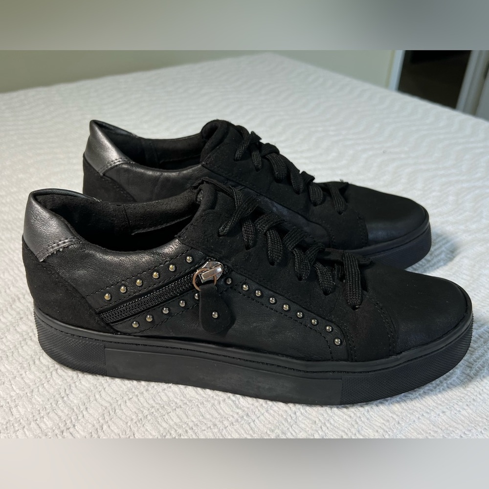 GEOX sneakers